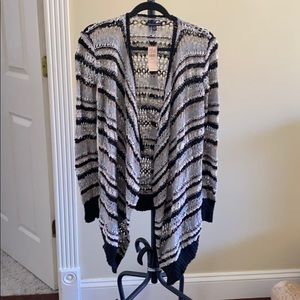 American Eagle sweater cardigan